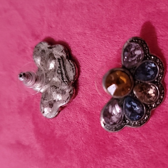 Jewelmint two pairs of earrings - Picture 2 of 3